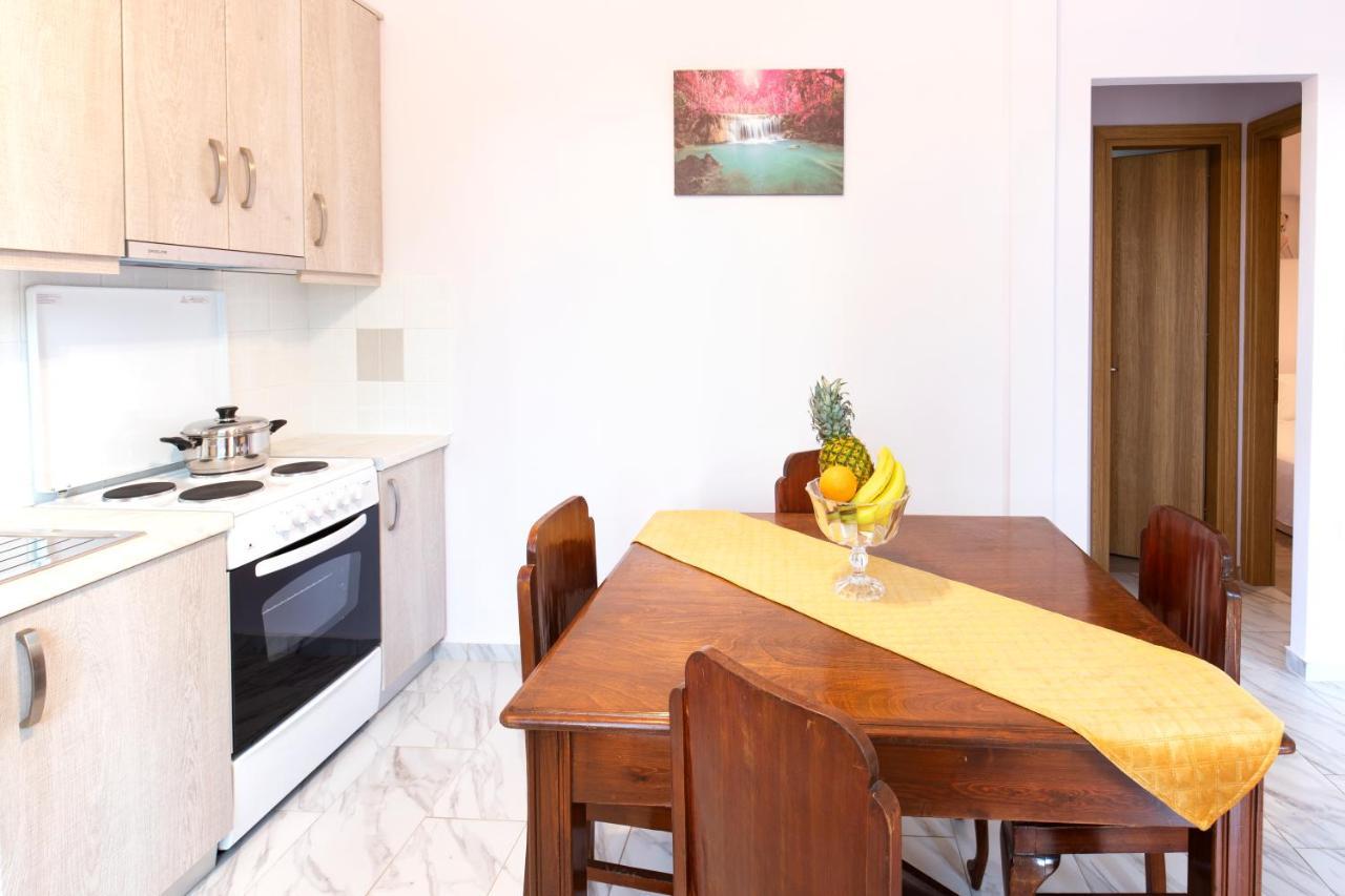 Fotini Holiday home *